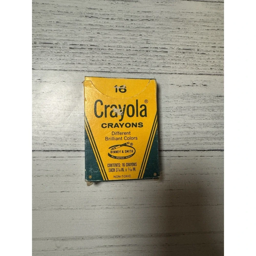 Vintage Crayola 16 Binney & Smith Co‎ New York Color School Crayons Most Unused